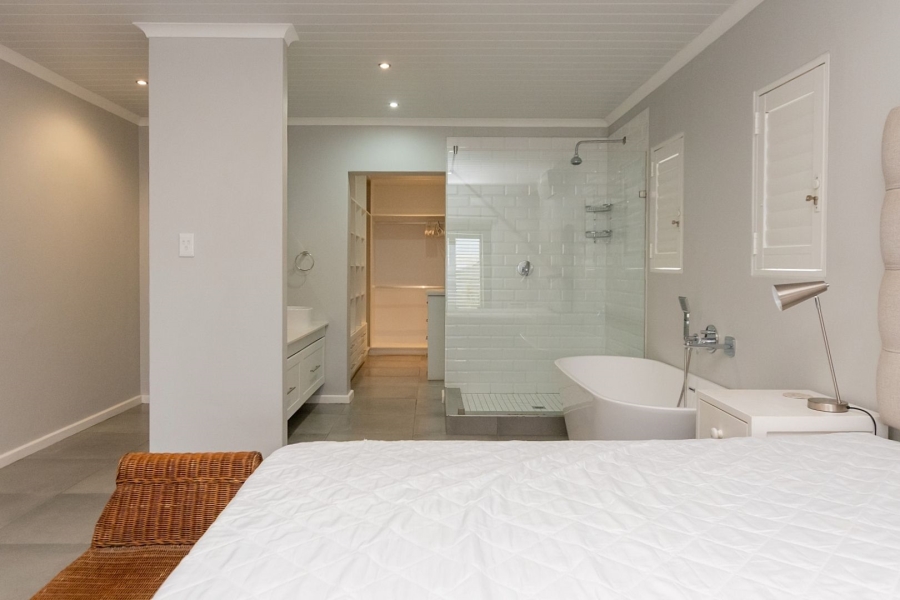 4 Bedroom Property for Sale in Myburgh Park Western Cape